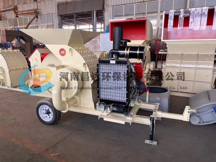 河南昌达内蒙古客户定制移动柠条粉碎柔丝机.jpg