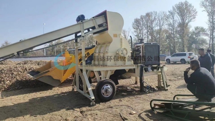 陕西大型移动玉米芯客户现场.jpg