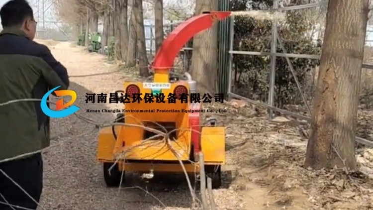河南昌达HC-6130树枝粉碎机河南许昌客户现象.jpg